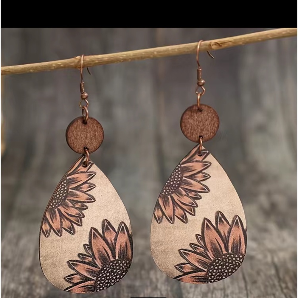 Droplet Shape Sunflower Print Dangle Earrings RetroBohemian Style Wooden Jewelry